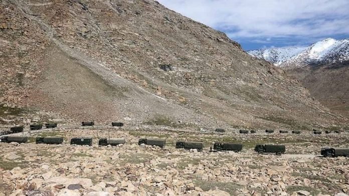 लद्दाख़ में चीन के पीछे हटने की असल वजह?