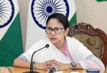 ईसीआई का स्पष्टीकरण: ‘स्ट्रांग रूम पूरी तरह सुरक्षित’, कोलकाता में टीएमसी-भाजपा के बीच भारी हंगामा