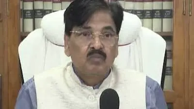 नई दिल्ली: NALSAR विवाद पर बार काउंसिल ऑफ इंडिया के अध्यक्ष मनन कुमार मिश्रा ने कानून छात्रों से मांगी माफी